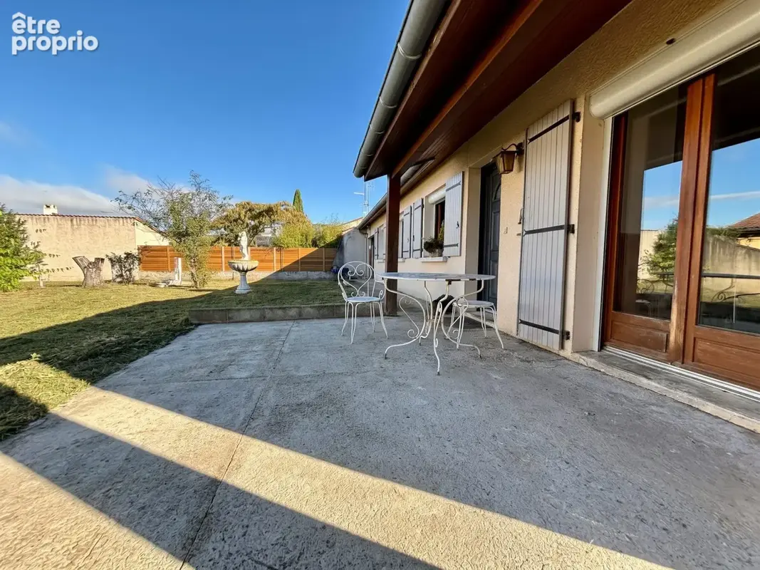Maison 5 pièces 102 m² à vendre à Granges-Les-Beaumont (26600) - photo 2