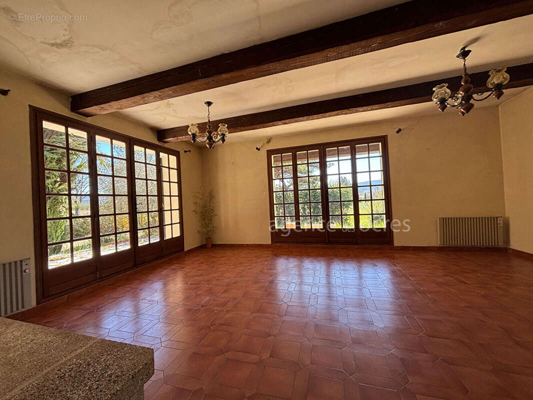 Maison à ROUSSILLON