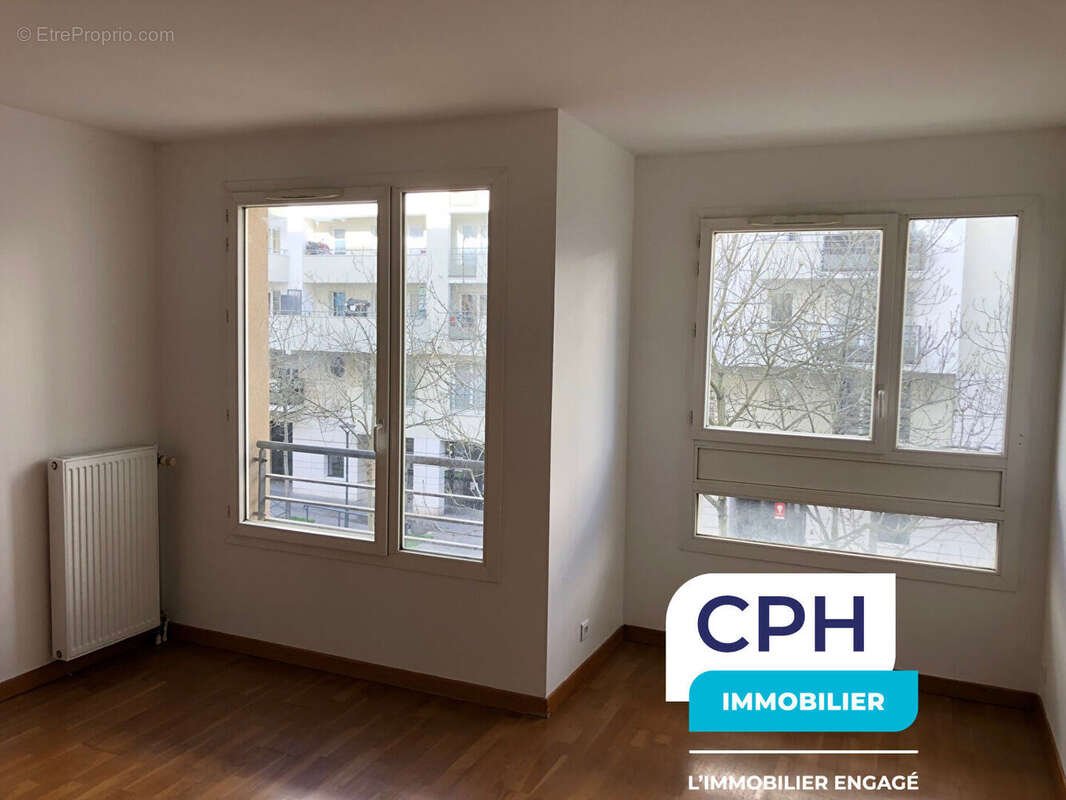 Appartement à COURBEVOIE