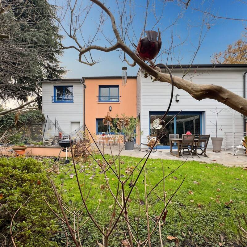 Maison à LIMEIL-BREVANNES