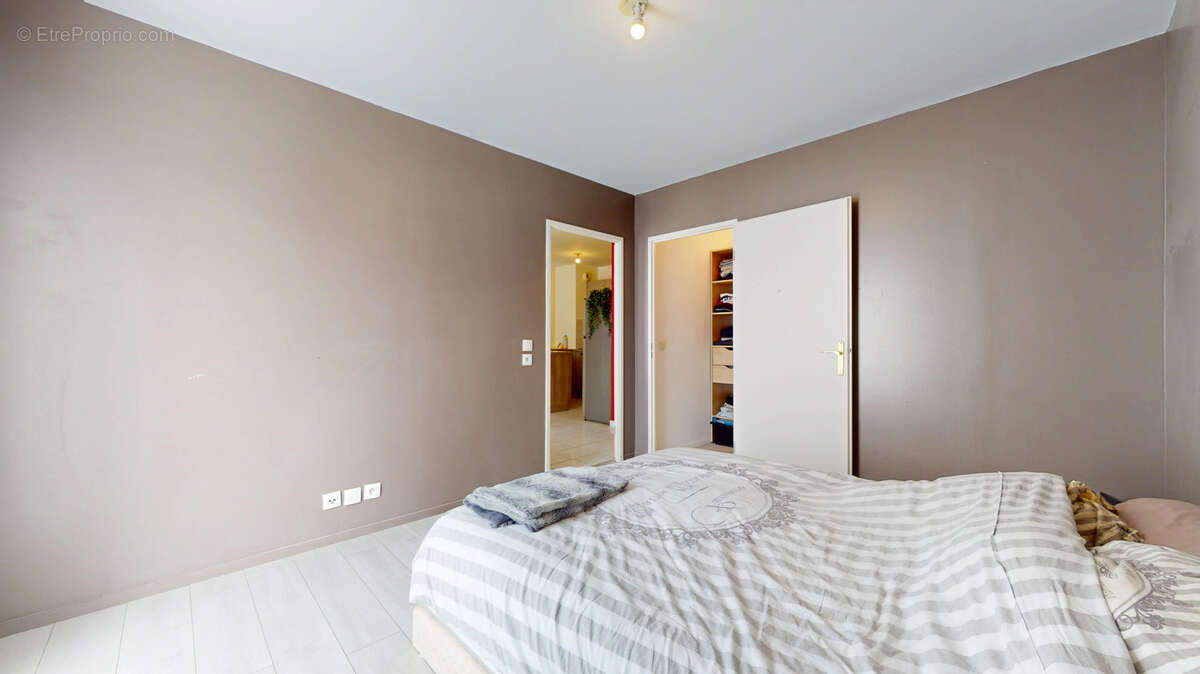 Appartement à LE PLESSIS-PATE