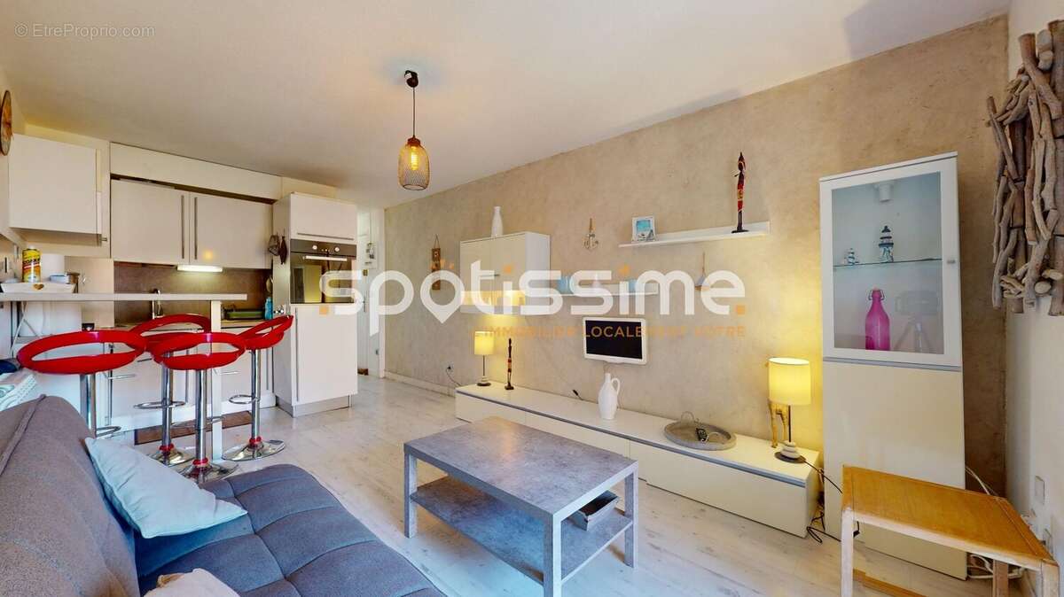 CAP D'AGDE, MALFATO - T2 avec balcon, parking et accès direct aux quais - photo 13