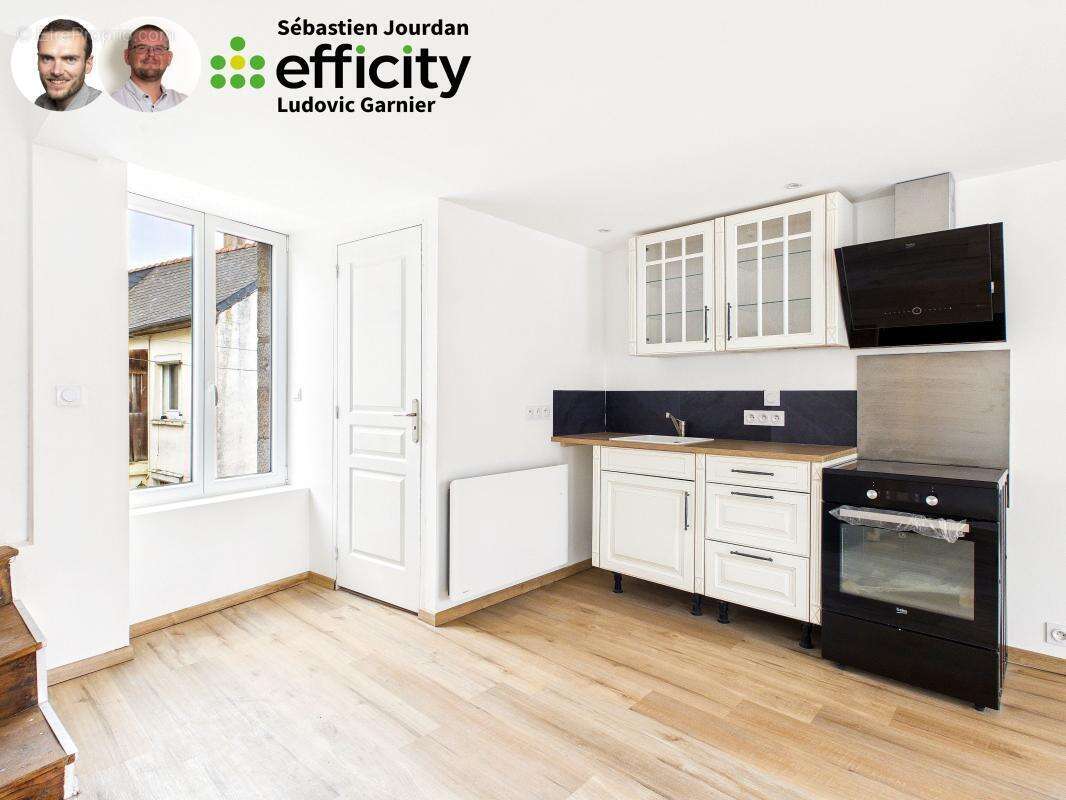 Maison à LOUVIGNE-DU-DESERT