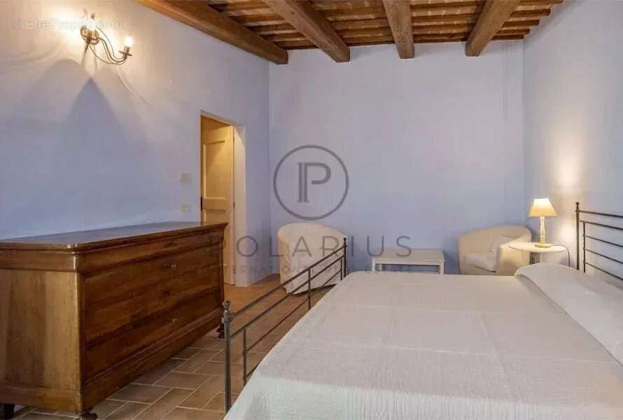Ferme avec appartements, laboratoire de transformation et boutique à la ferme — Le Marche - photo 33