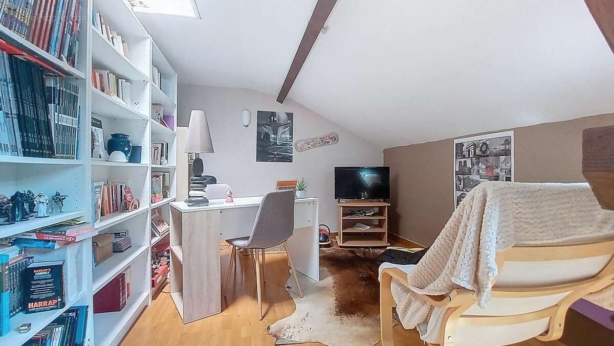 Maison à MEYZIEU