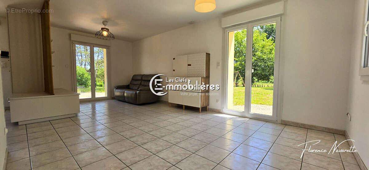 Maison plain-pied 93 m² 3 chambres terrain clos arboré - photo 8