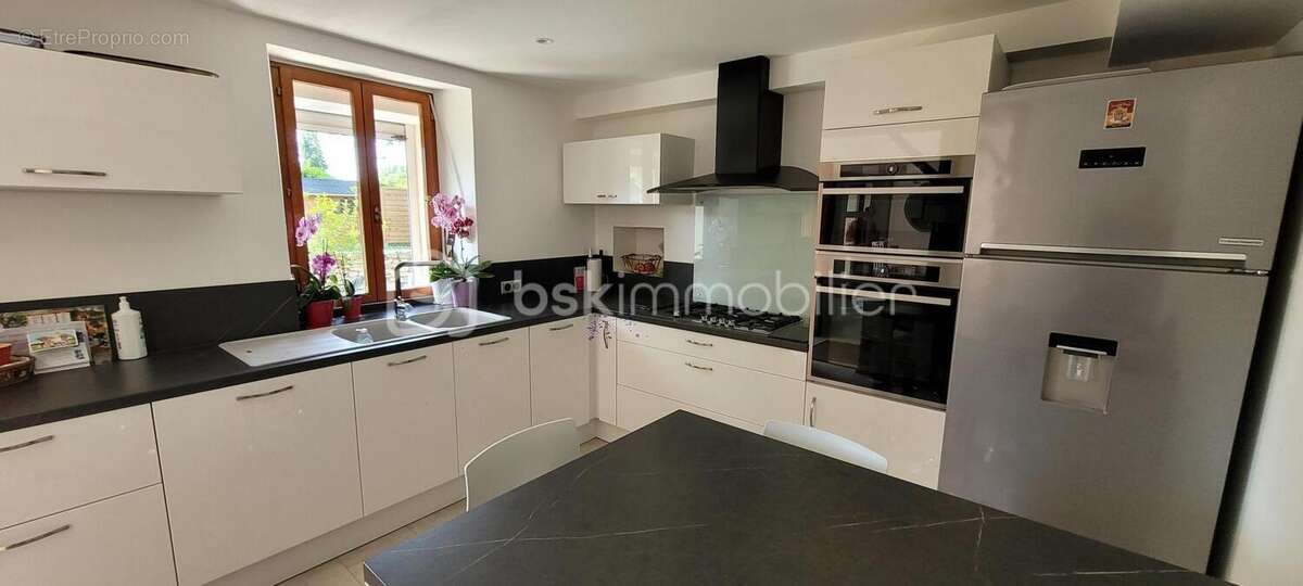 Maison à MONTEREAU-FAULT-YONNE