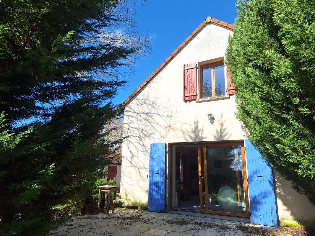 Maison à JALOGNES