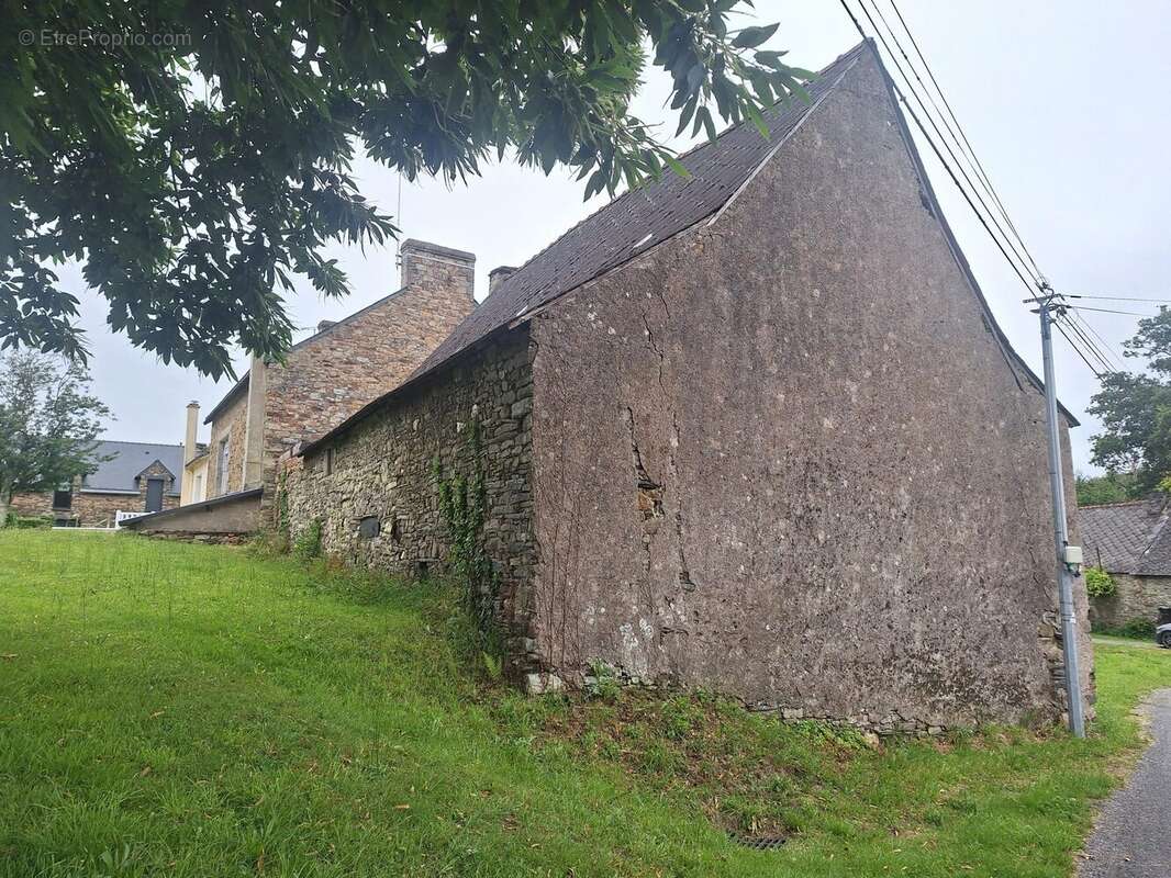 Maison à BAINS-SUR-OUST