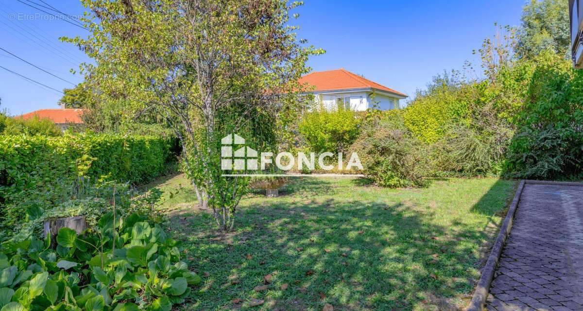 Maison à RILLIEUX-LA-PAPE