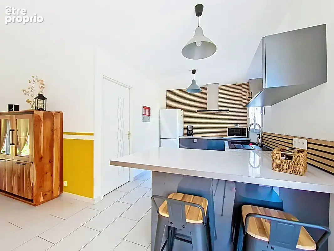 Maison de plain-pied située à st Macaire du bois. - photo 6