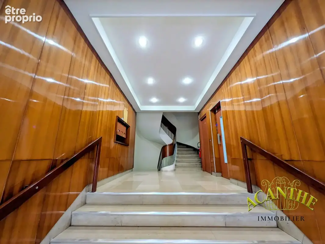 Hall d'immeuble - Appartement à MONTPELLIER