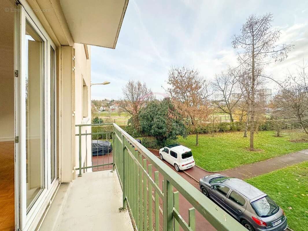 Appartement à BOURG-LA-REINE