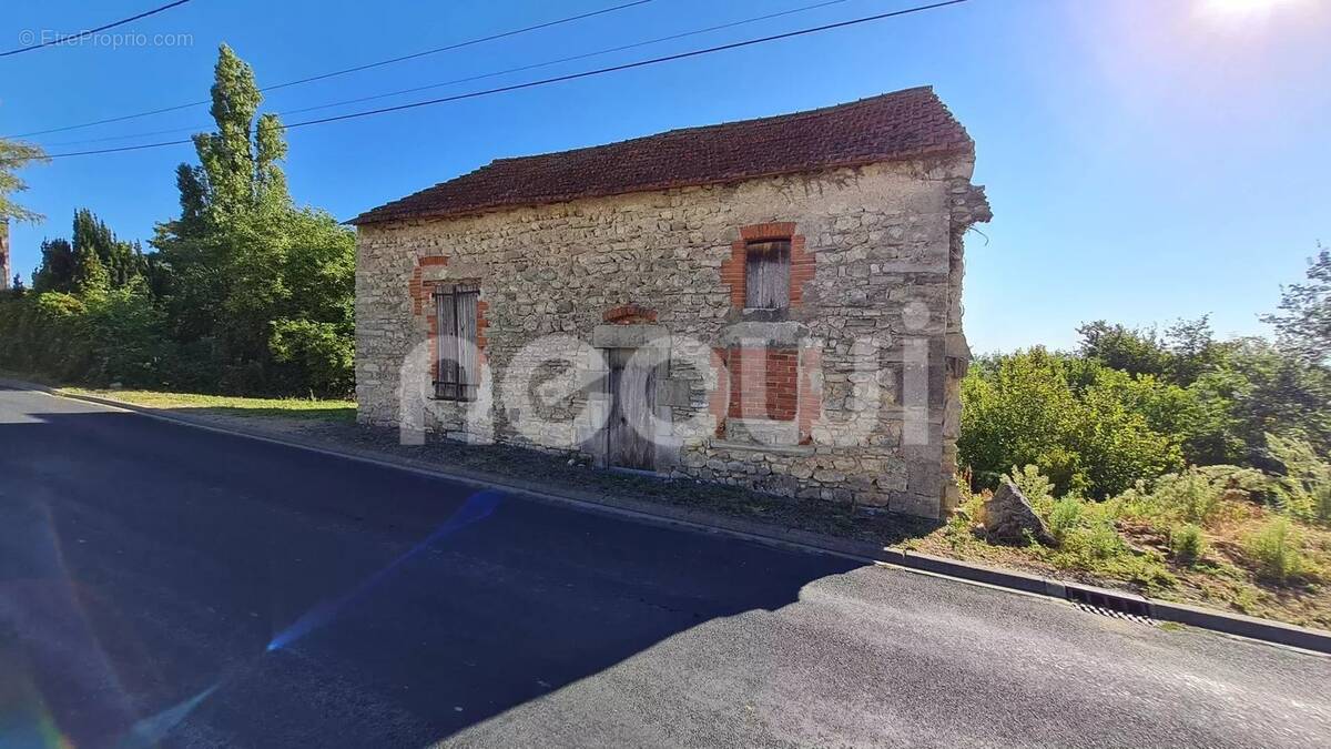 Maison à AIGUEPERSE