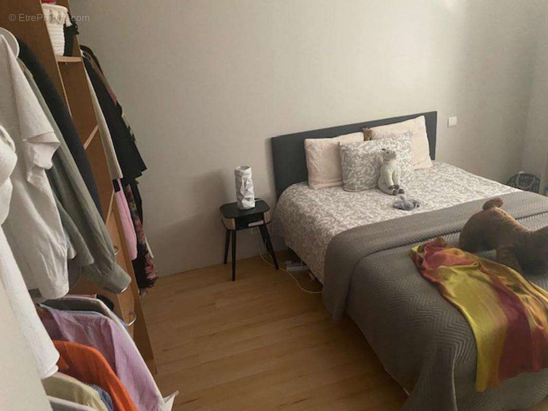 Maison à SAINT-PANTALEON-DE-LARCHE