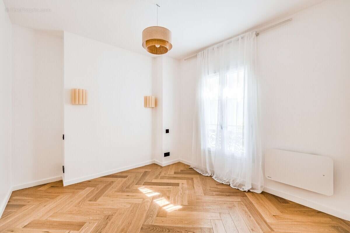 Appartement à PARIS-11E