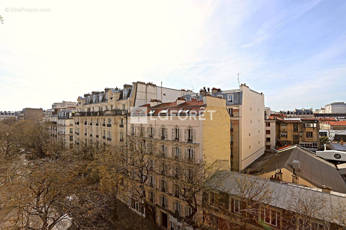 Appartement à PARIS-14E
