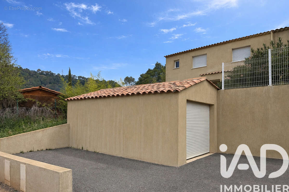 Photo 2 - Maison à LA MOTTE