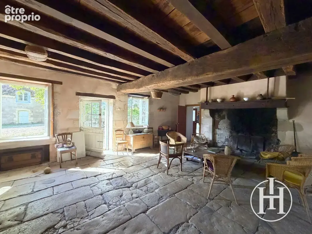 Exclusivité : propriété de caractère de 1812   366 m2 habitables   deux habitations   piscine   nombreuses dép - photo 3