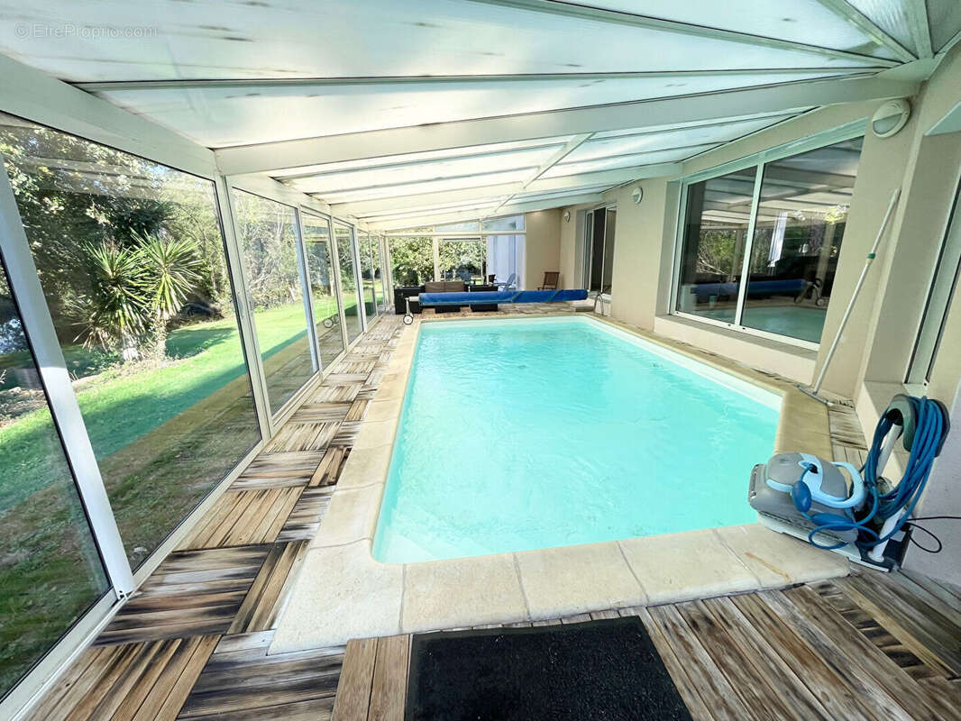 Maison à MORTAGNE-SUR-SEVRE