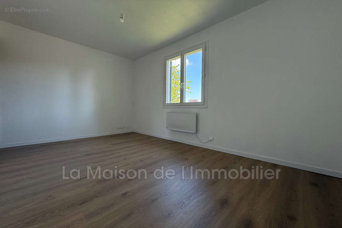 Maison à CRIQUEBEUF-SUR-SEINE