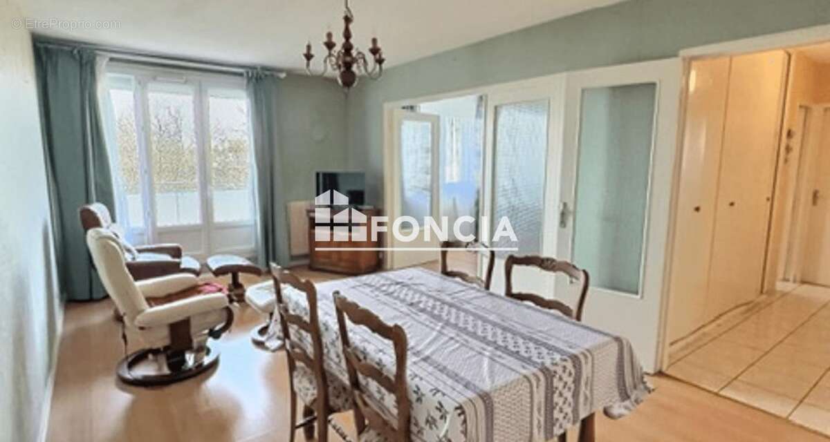 Appartement à SAINT-ETIENNE