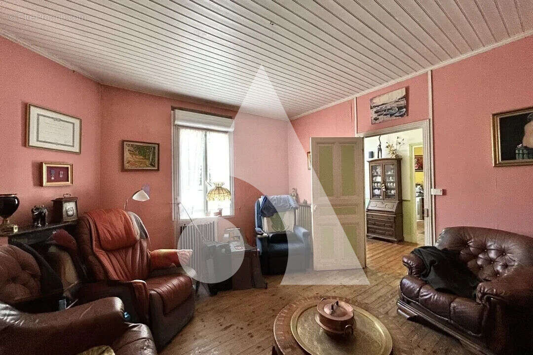 Maison à SAUVETERRE-LA-LEMANCE