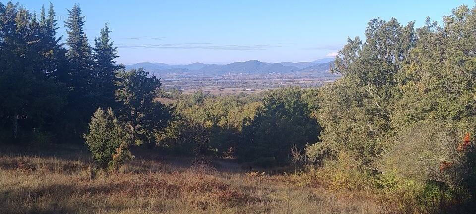 Terrain à BARJAC
