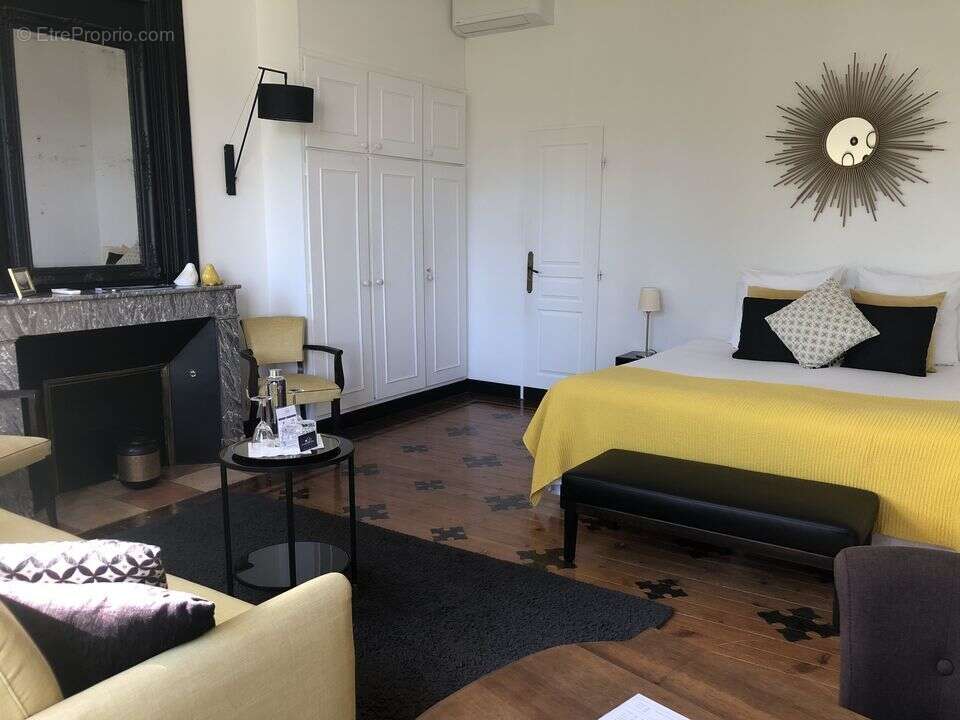 Pauillac Maison en pierre T7--TERRAIN 1847 m2 - Calme- Parfait - Maison à PAUILLAC