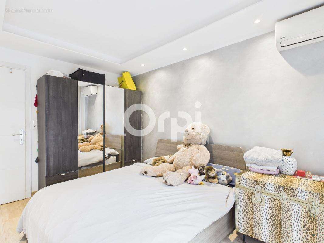 Appartement à MANDELIEU-LA-NAPOULE