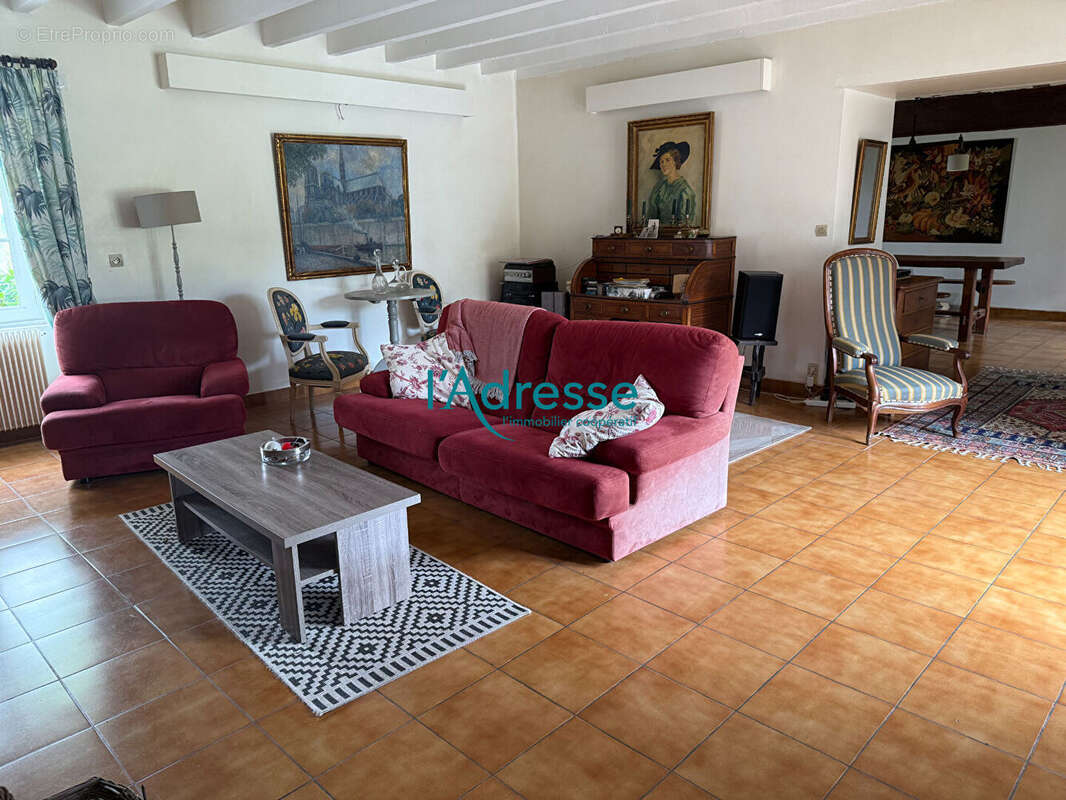 Maison à GRAND-AUVERNE