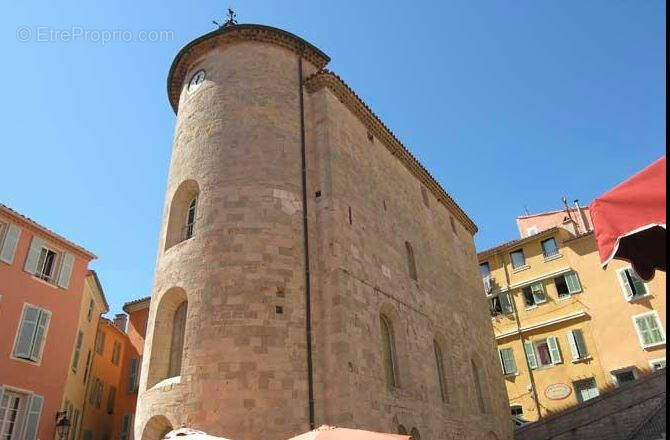 Appartement à HYERES
