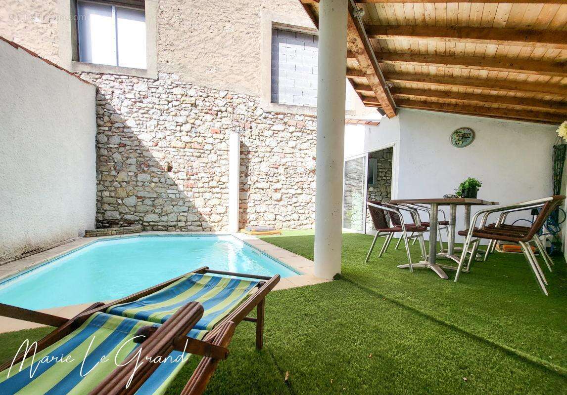 Maison 238 m² à Castres  - photo 15