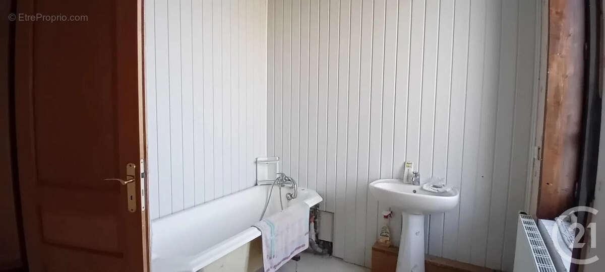 Maison à VILLERS-CARBONNEL