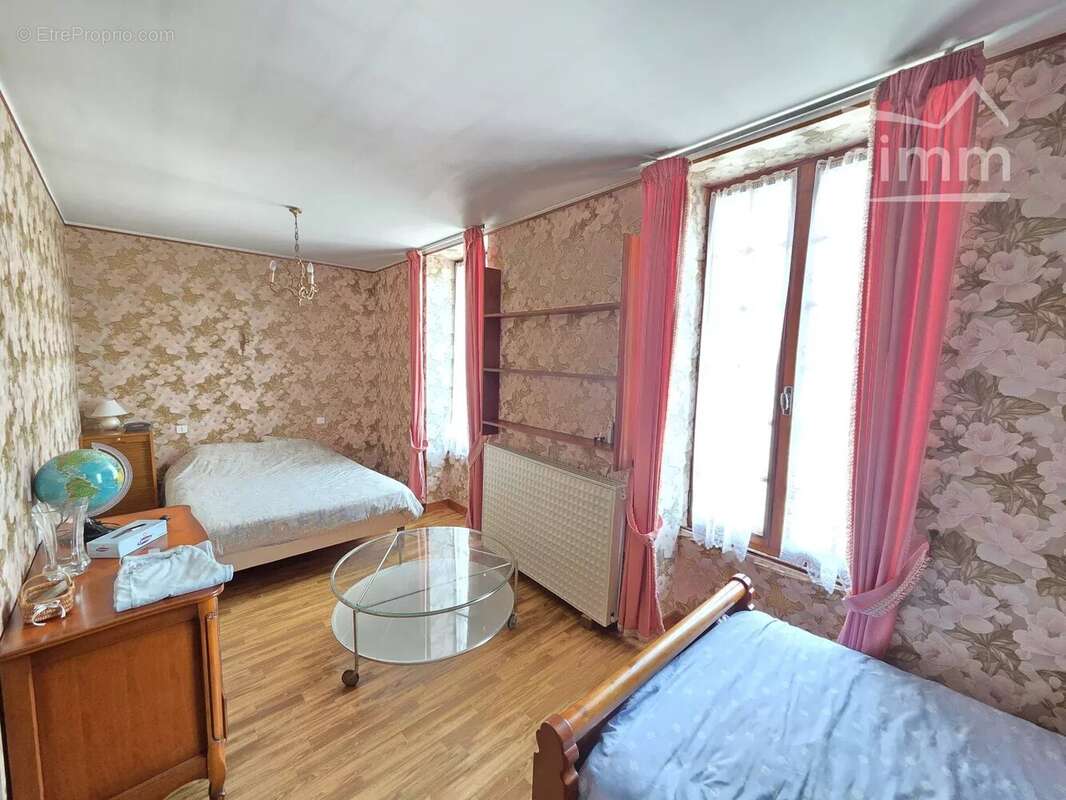 Maison à JOUE-SUR-ERDRE