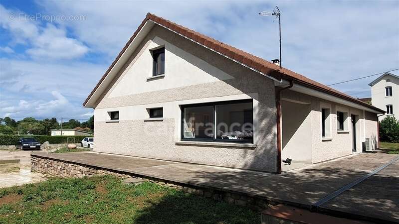 VAUVILLERS (70). Ensemble immobilier composé d'une maison d'habitation de 170m² et d'un bâtiment de 520m² - photo 14
