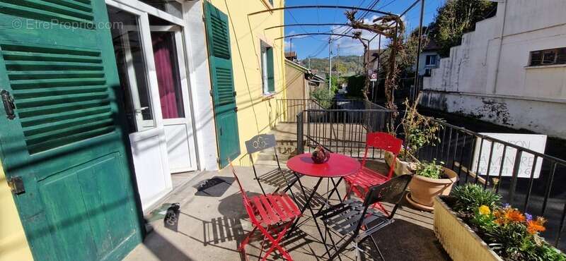 Maison à DECAZEVILLE