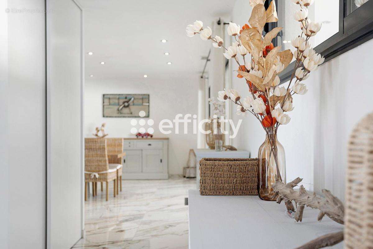 Maison 250 m² à Beleymas  - photo 12