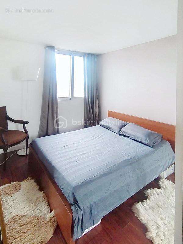 Appartement à VILLENEUVE-LA-GARENNE