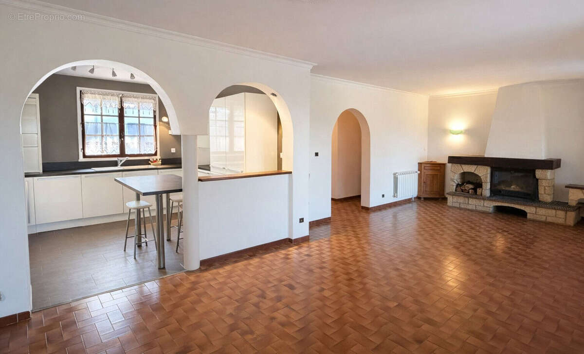 Maison à VENTENAC-CABARDES