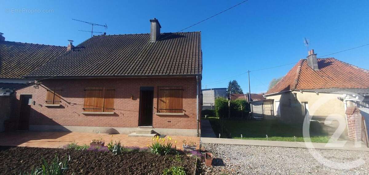 Maison 148 m² à Aubin-Saint-Vaast  - photo 4