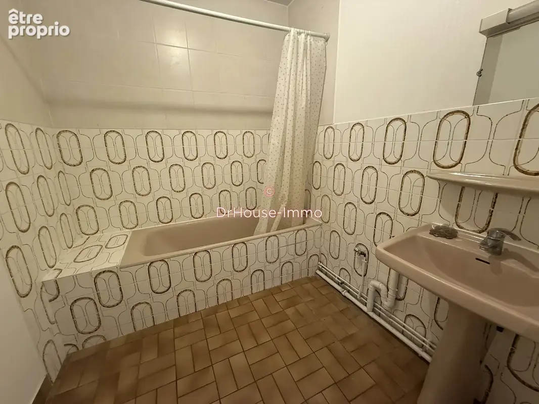 Appartement 3 pièces 70 m² à vendre à Chateauroux (36000) - photo 33