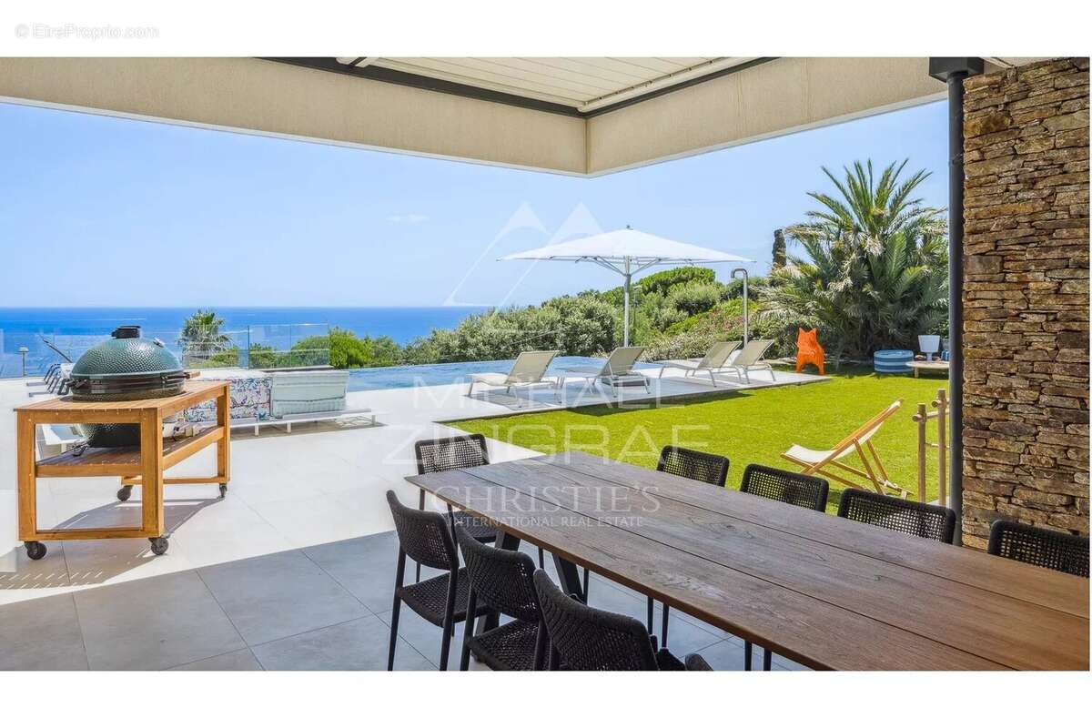 Villa Contemporaine de Prestige avec Vue Mer Panoramique - photo 3