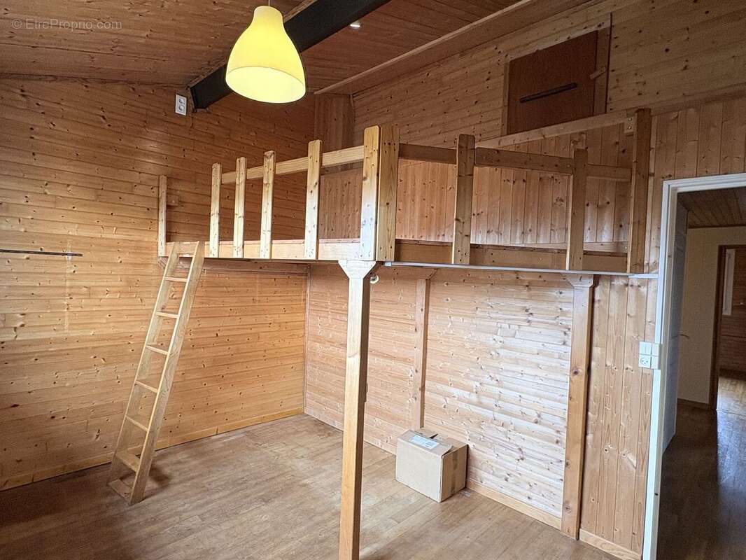 Maison 92 m² à Saint-Quentin-Fallavier  - photo 6