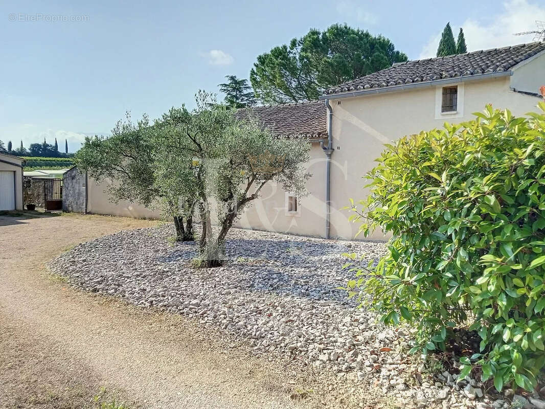 Maison à VAISON-LA-ROMAINE