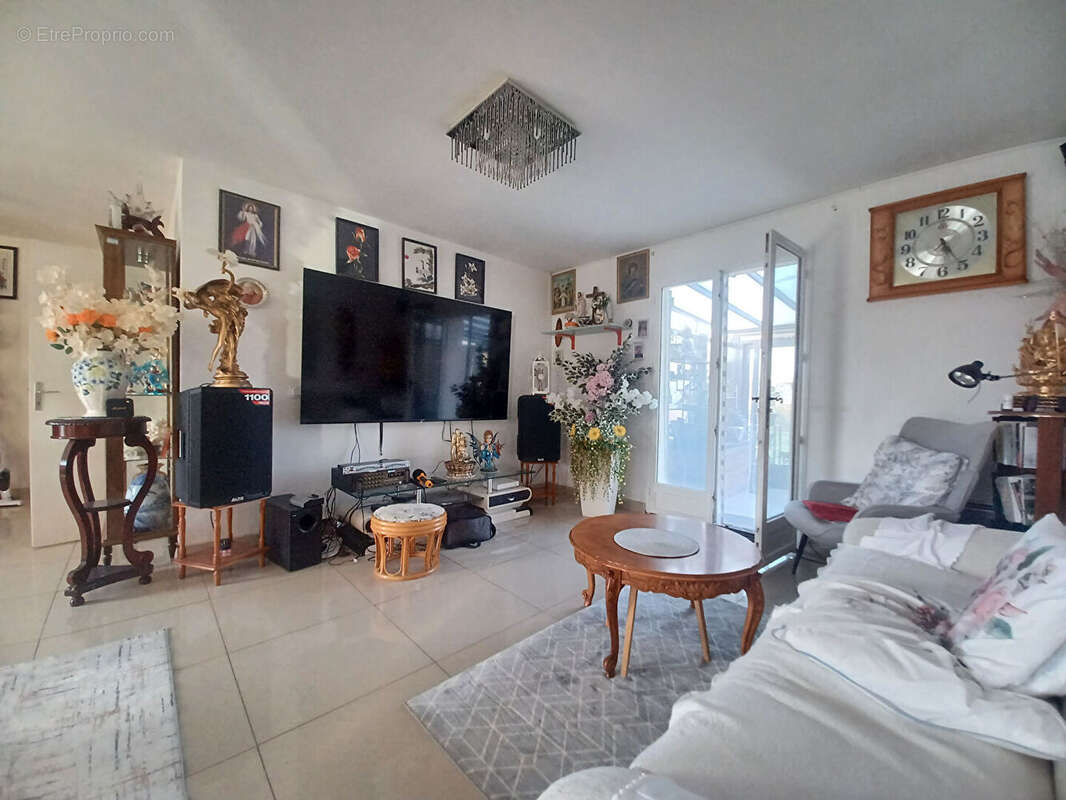 Maison à AMBARES-ET-LAGRAVE