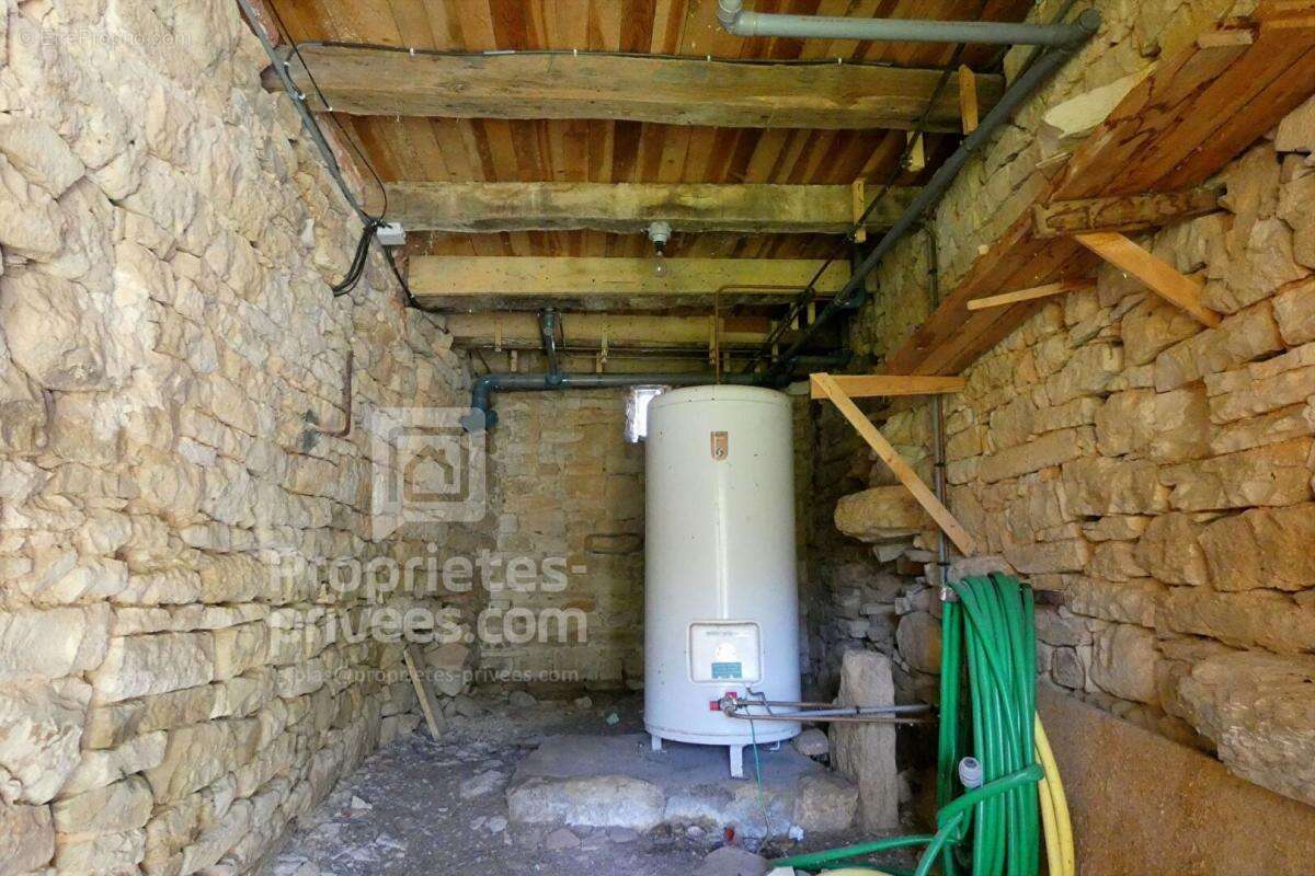 Maison ancienne à restaurer, fort potentiel + Jardin 2000 m² - photo 18