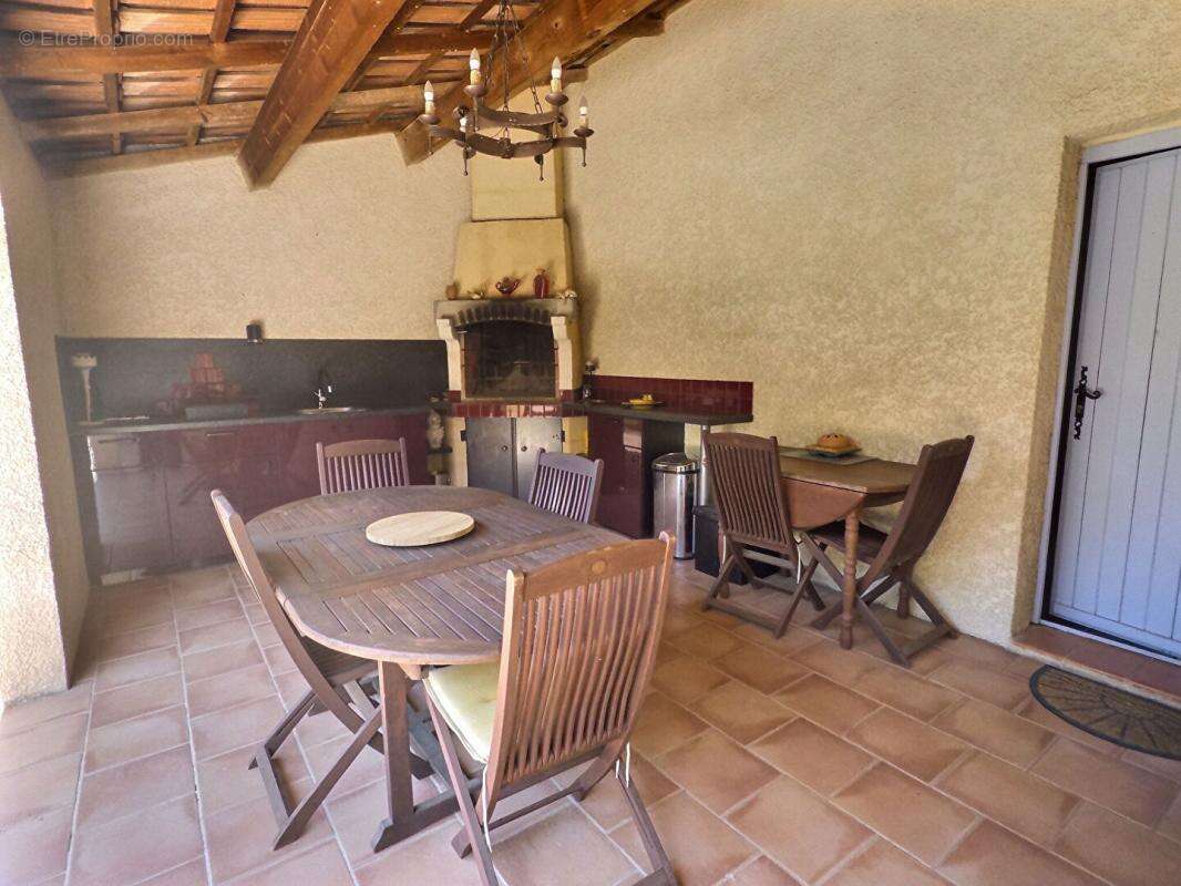Maison à NANS-LES-PINS