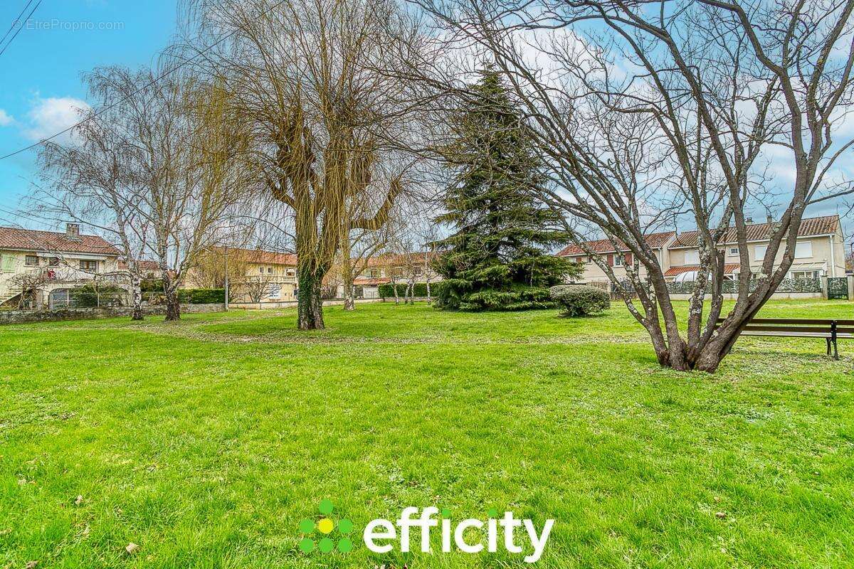 Maison à SAINT-SYMPHORIEN-D'OZON