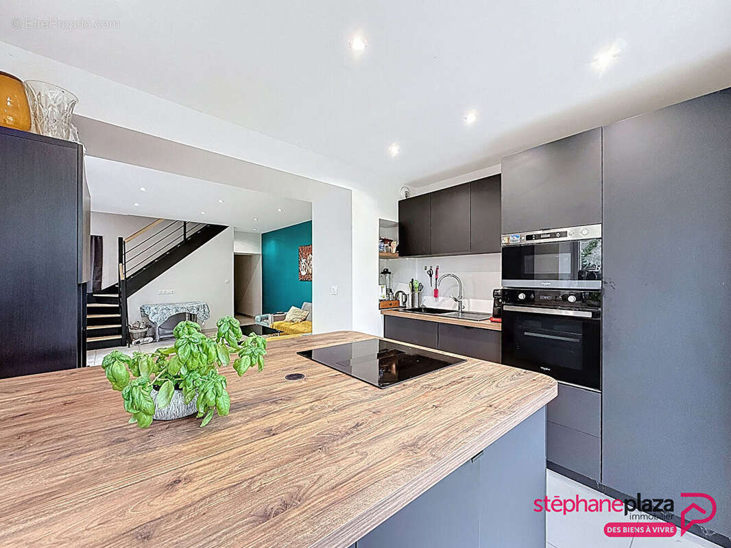 Maison à SAINTE-MAURE-DE-TOURAINE